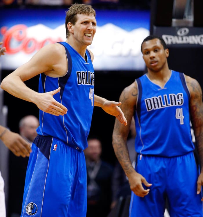 Dirk-Nowitzki-2014-1223-foul-face-react.jpg